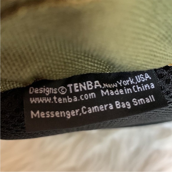 TENBA messenger camera bag small olive green - Picture 9 of 14